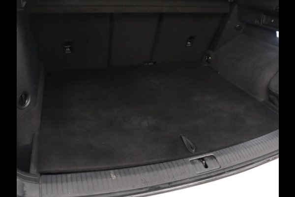 Volkswagen Tiguan 1.4 TSI eHybrid R Line | Panoramadak | Leder | Stoelverwarming | Trekhaak | 360 Camera | Adaptive cruise | Carplay | Matrix LED | Navigatie | Achterbankverwarming | PHEV | Plug In