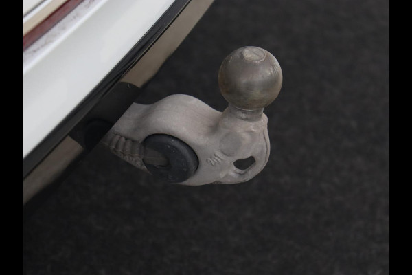 Volkswagen Tiguan 1.4 TSI eHybrid R Line | Panoramadak | Leder | Stoelverwarming | Trekhaak | 360 Camera | Adaptive cruise | Carplay | Matrix LED | Navigatie | Achterbankverwarming | PHEV | Plug In