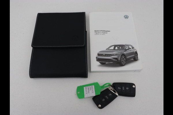 Volkswagen Tiguan 1.4 TSI eHybrid R Line | Panoramadak | Leder | Stoelverwarming | Trekhaak | 360 Camera | Adaptive cruise | Carplay | Matrix LED | Navigatie | Achterbankverwarming | PHEV | Plug In