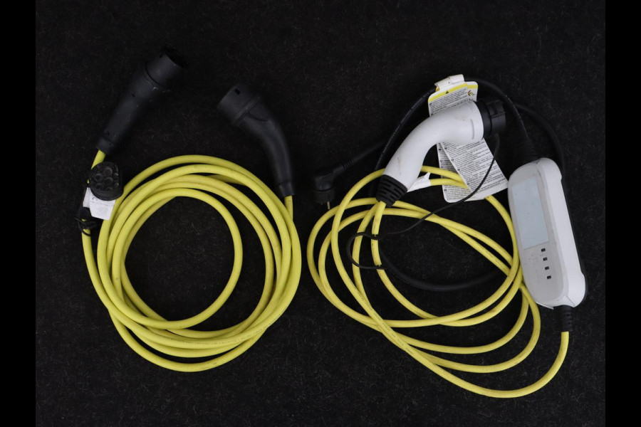 Volkswagen Tiguan 1.4 TSI eHybrid R Line | Panoramadak | Leder | Stoelverwarming | Trekhaak | 360 Camera | Adaptive cruise | Carplay | Matrix LED | Navigatie | Achterbankverwarming | PHEV | Plug In