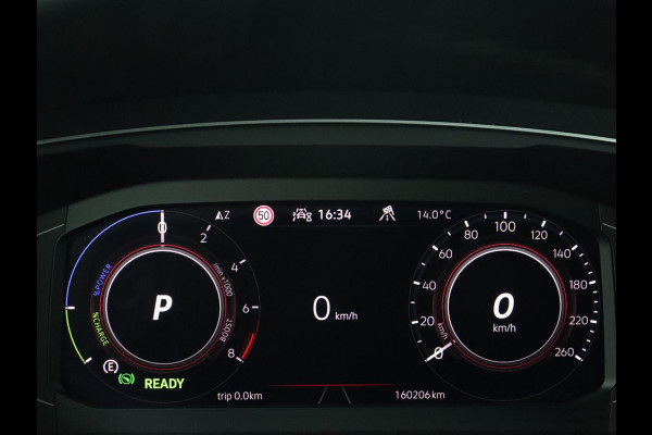 Volkswagen Tiguan 1.4 TSI eHybrid R Line | Panoramadak | Leder | Stoelverwarming | Trekhaak | 360 Camera | Adaptive cruise | Carplay | Matrix LED | Navigatie | Achterbankverwarming | PHEV | Plug In