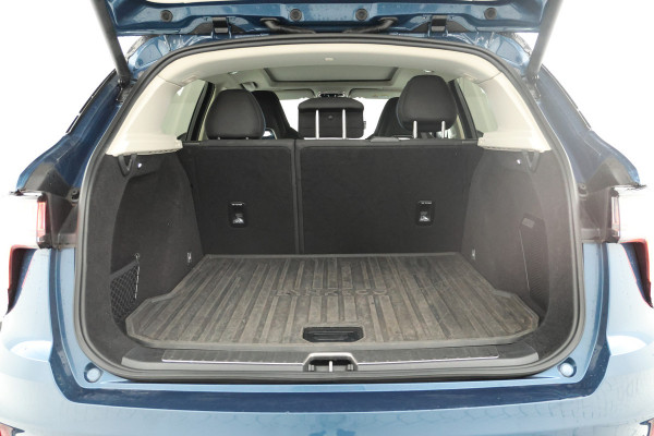 Lynk & Co 01 1.5 Black pakket, Navigatie, Apple carplay.