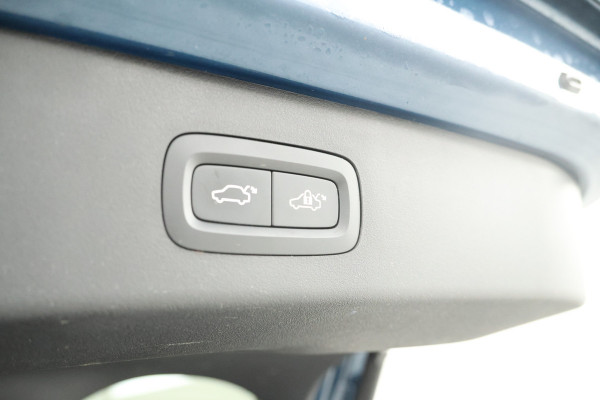 Lynk & Co 01 1.5 Black pakket, Navigatie, Apple carplay.