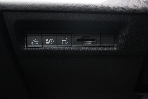 Peugeot 408 1.6 HYbrid 225 EAT8 GT | Panoramadak | Massage | Adatieve cruise | FULL