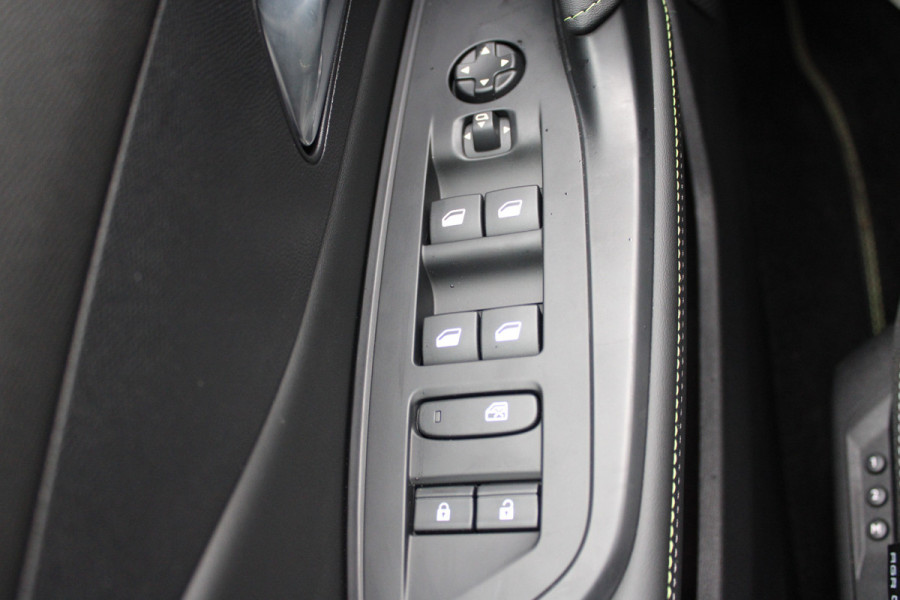 Peugeot 408 1.6 HYbrid 225 EAT8 GT | Panoramadak | Massage | Adatieve cruise | FULL