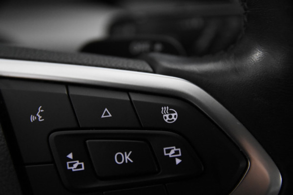 Volkswagen Golf Variant 1.0 eTSI Life DSG *1ste Eigenaar*Navigatie*Stoelverwarming*Camera*