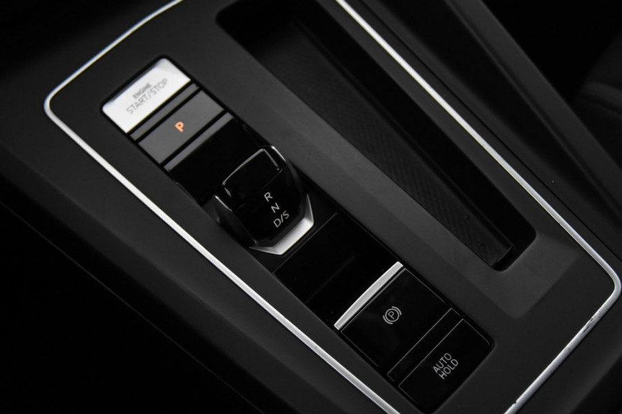 Volkswagen Golf Variant 1.0 eTSI Life DSG *1ste Eigenaar*Navigatie*Stoelverwarming*Camera*