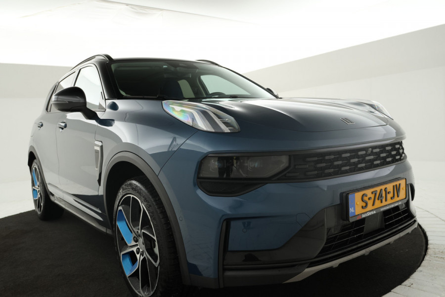 Lynk & Co 01 1.5 Black pakket, Navigatie, Apple carplay.
