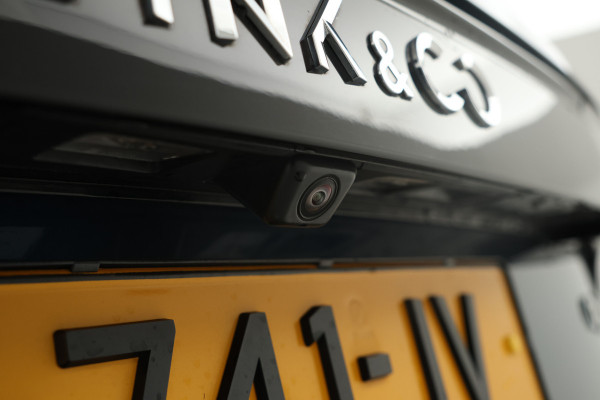 Lynk & Co 01 1.5 Black pakket, Navigatie, Apple carplay.