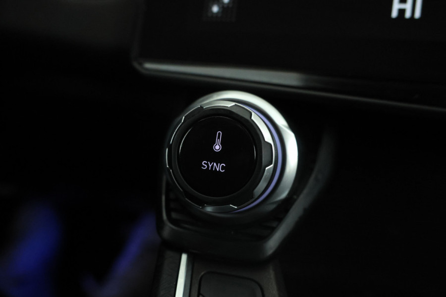 Lynk & Co 01 1.5 Black pakket, Navigatie, Apple carplay.