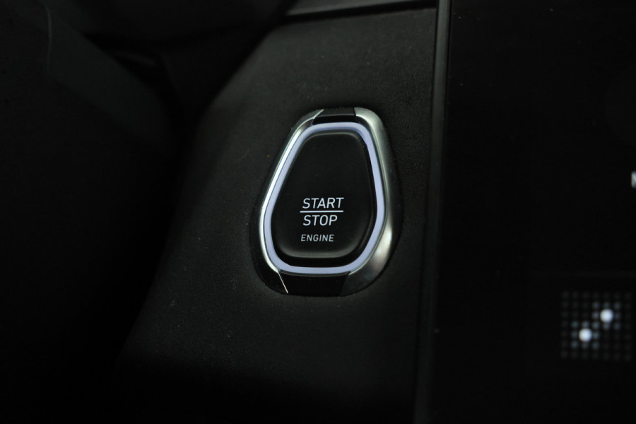 Lynk & Co 01 1.5 Black pakket, Navigatie, Apple carplay.