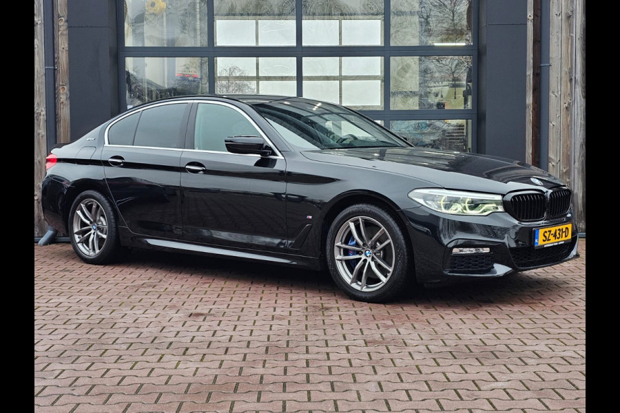 BMW 5 Serie 530e iPerformance High Executive | Automaat | M Sport | LED | Stoelverwarming | Park Assist | Driving Assist | Leder | M Aerodynamics |