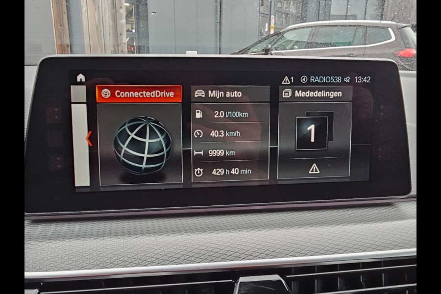 BMW 5 Serie 530e iPerformance High Executive | Automaat | M Sport | LED | Stoelverwarming | Park Assist | Driving Assist | Leder | M Aerodynamics |