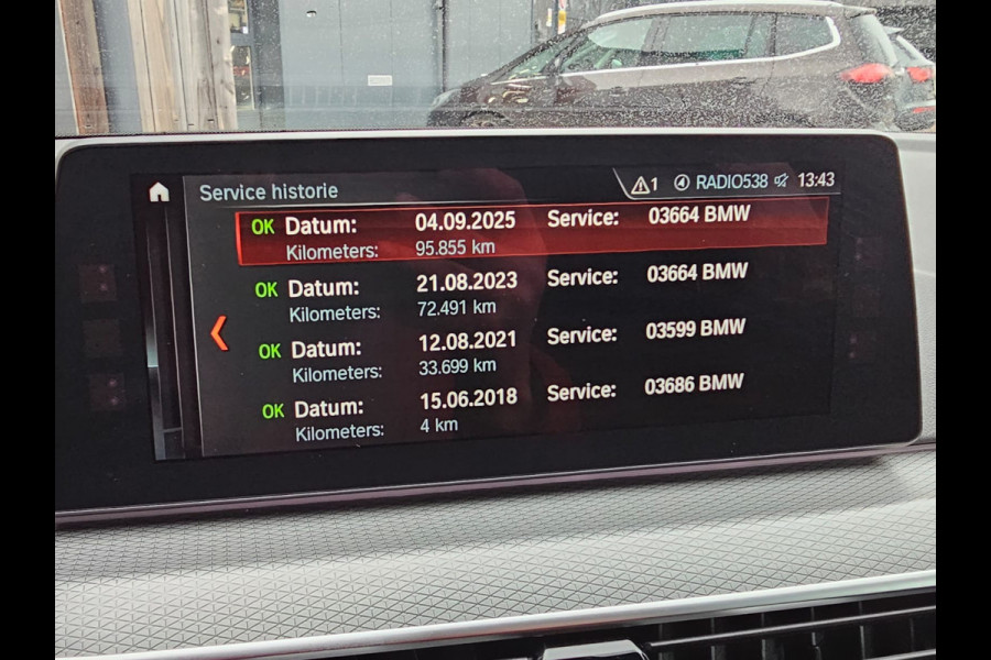 BMW 5 Serie 530e iPerformance High Executive | Automaat | M Sport | LED | Stoelverwarming | Park Assist | Driving Assist | Leder | M Aerodynamics |