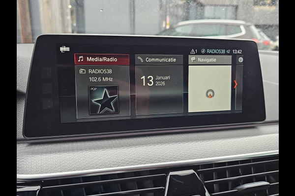 BMW 5 Serie 530e iPerformance High Executive | Automaat | M Sport | LED | Stoelverwarming | Park Assist | Driving Assist | Leder | M Aerodynamics |