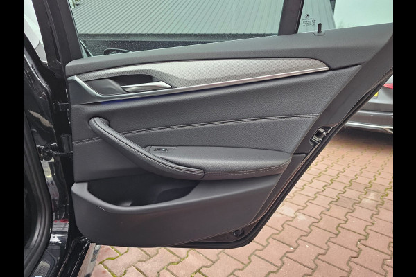 BMW 5 Serie 530e iPerformance High Executive | Automaat | M Sport | LED | Stoelverwarming | Park Assist | Driving Assist | Leder | M Aerodynamics |