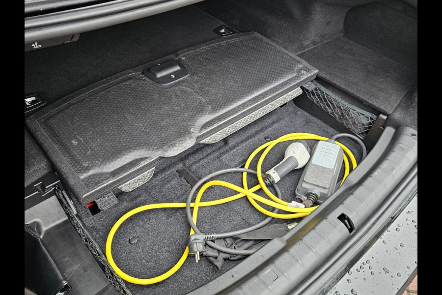 BMW 5 Serie 530e iPerformance High Executive | Automaat | M Sport | LED | Stoelverwarming | Park Assist | Driving Assist | Leder | M Aerodynamics |