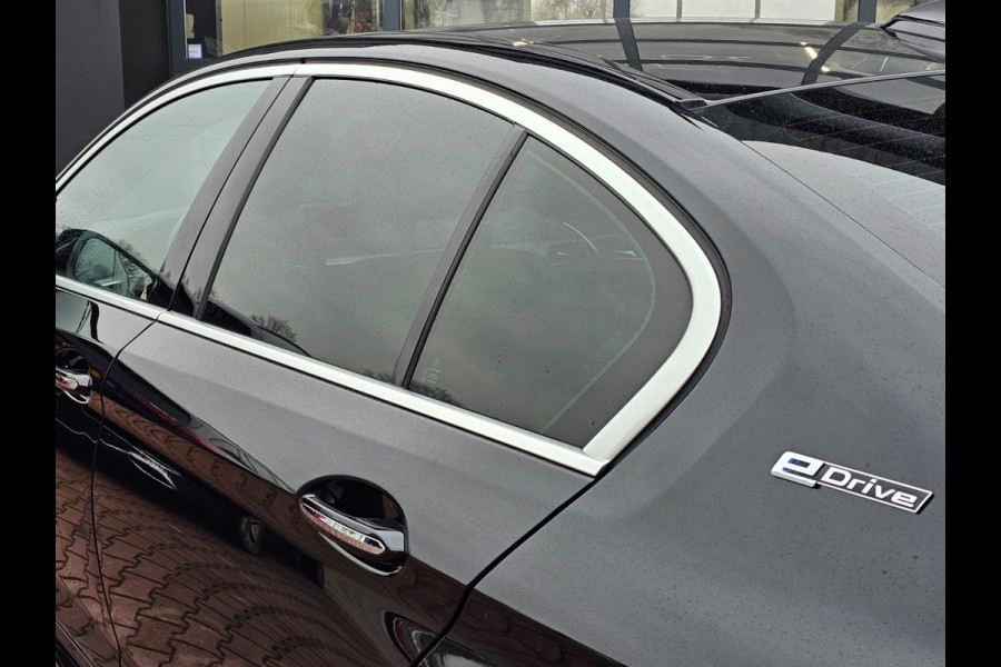 BMW 5 Serie 530e iPerformance High Executive | Automaat | M Sport | LED | Stoelverwarming | Park Assist | Driving Assist | Leder | M Aerodynamics |
