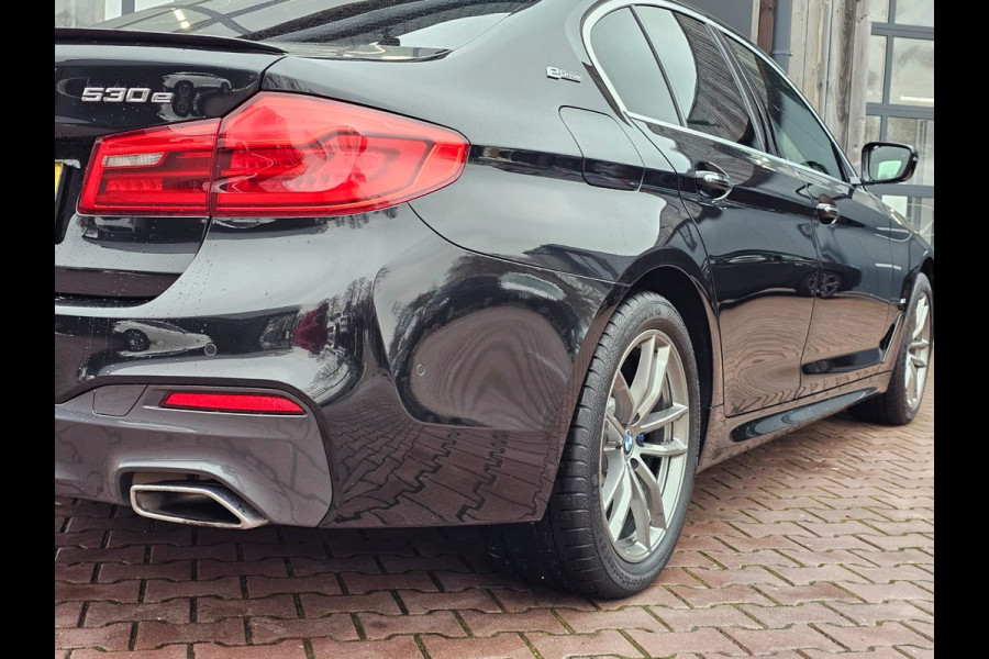 BMW 5 Serie 530e iPerformance High Executive | Automaat | M Sport | LED | Stoelverwarming | Park Assist | Driving Assist | Leder | M Aerodynamics |