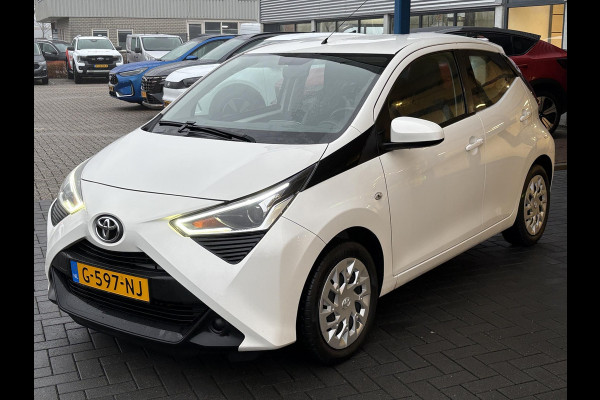 Toyota Aygo 1.0 VVT-i x-play | Carplay | Achteruitrijcamera | Airco | Automaat
