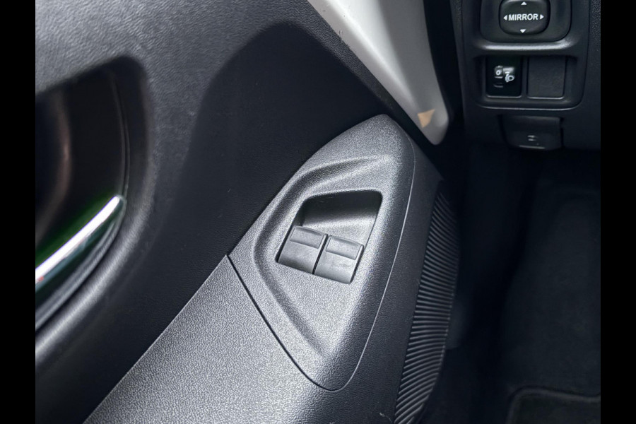 Toyota Aygo 1.0 VVT-i x-play | Carplay | Achteruitrijcamera | Airco | Automaat