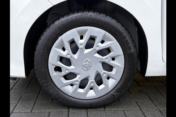 Toyota Aygo 1.0 VVT-i x-play | Carplay | Achteruitrijcamera | Airco | Automaat