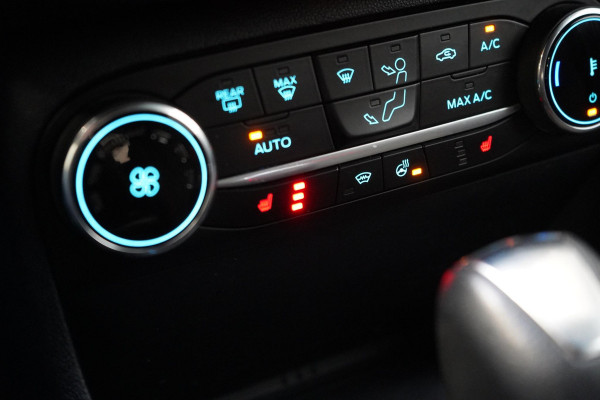 Ford Fiesta 1.0 EcoBoost Hybrid Active X | Navigatie | Stoelverwarming | Stuurverwarming | Sportstuur | Privacy glass