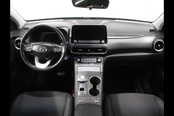 Hyundai Kona EV Comfort 64 kWh CAMERA | NAVI | CARPLAY | LMV17 | LED | PDC | CLIMATE | DAB | ADAPCRUISE