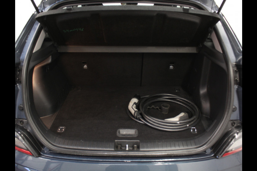 Hyundai Kona EV Comfort 64 kWh CAMERA | NAVI | CARPLAY | LMV17 | LED | PDC | CLIMATE | DAB | ADAPCRUISE