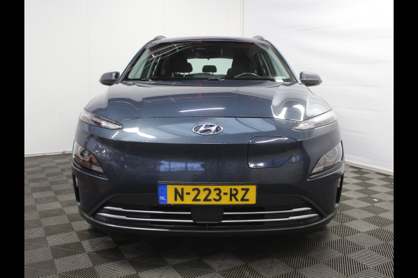 Hyundai Kona EV Comfort 64 kWh CAMERA | NAVI | CARPLAY | LMV17 | LED | PDC | CLIMATE | DAB | ADAPCRUISE