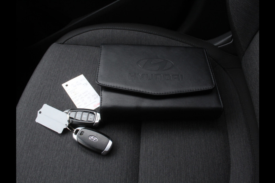 Hyundai Kona EV Comfort 64 kWh CAMERA | NAVI | CARPLAY | LMV17 | LED | PDC | CLIMATE | DAB | ADAPCRUISE