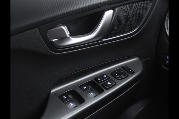 Hyundai Kona EV Comfort 64 kWh CAMERA | NAVI | CARPLAY | LMV17 | LED | PDC | CLIMATE | DAB | ADAPCRUISE