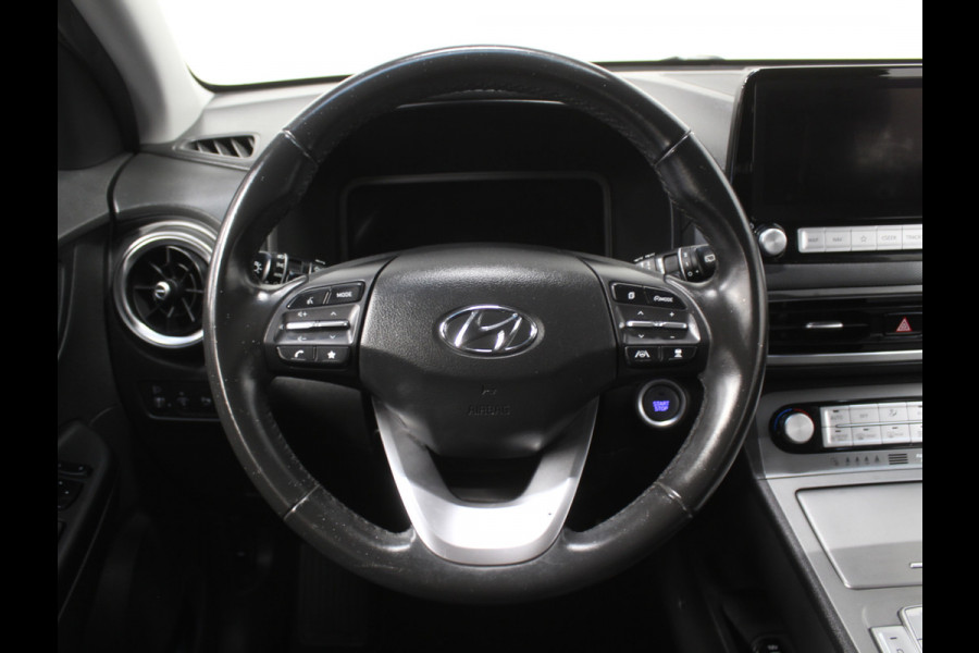 Hyundai Kona EV Comfort 64 kWh CAMERA | NAVI | CARPLAY | LMV17 | LED | PDC | CLIMATE | DAB | ADAPCRUISE