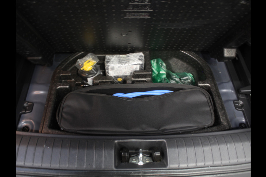 Hyundai Kona EV Comfort 64 kWh CAMERA | NAVI | CARPLAY | LMV17 | LED | PDC | CLIMATE | DAB | ADAPCRUISE