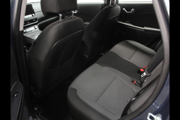 Hyundai Kona EV Comfort 64 kWh CAMERA | NAVI | CARPLAY | LMV17 | LED | PDC | CLIMATE | DAB | ADAPCRUISE