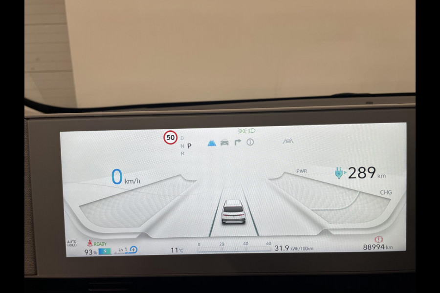 Hyundai IONIQ 5 Style 58 kWh SOH 98% Warmtepomp Airco ECC Navi Carplay Virtual Dashboard Trekhaak PDC VA+ Camera Full LED Adaptive Cruise 19" Velgen