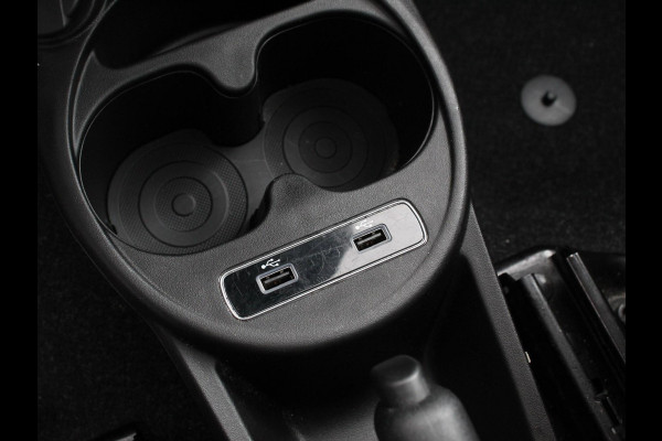 Fiat 500 1.0 Hybrid Dolcevita Panorama dak Control Parkeer Sensoren  Lichtmetalen Velgen Cruise Control