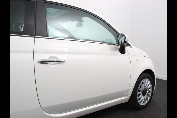 Fiat 500 1.0 Hybrid Dolcevita Panorama dak Control Parkeer Sensoren  Lichtmetalen Velgen Cruise Control