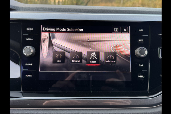 Volkswagen Polo 2.0 TSI 210PK GTI-SPORT LED VIRTUAL/LED/CARPLAY FABRIEKS GARANTIE