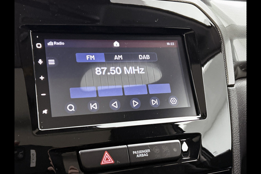 Suzuki Vitara 1.4 130PK Smart Hybrid / Panoramadak / Trekhaak / 1/2 Leder / Airco-ecc. / Pdc.V+A / Radio multimedia /