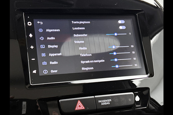 Suzuki Vitara 1.4 130PK Smart Hybrid / Panoramadak / Trekhaak / 1/2 Leder / Airco-ecc. / Pdc.V+A / Radio multimedia /