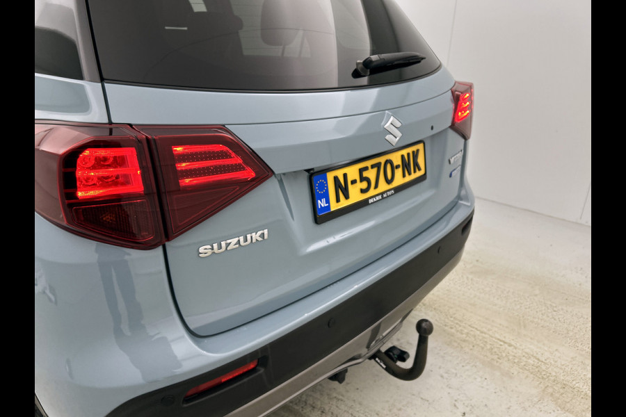 Suzuki Vitara 1.4 130PK Smart Hybrid / Panoramadak / Trekhaak / 1/2 Leder / Airco-ecc. / Pdc.V+A / Radio multimedia /