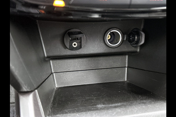 Suzuki Vitara 1.4 130PK Smart Hybrid / Panoramadak / Trekhaak / 1/2 Leder / Airco-ecc. / Pdc.V+A / Radio multimedia /