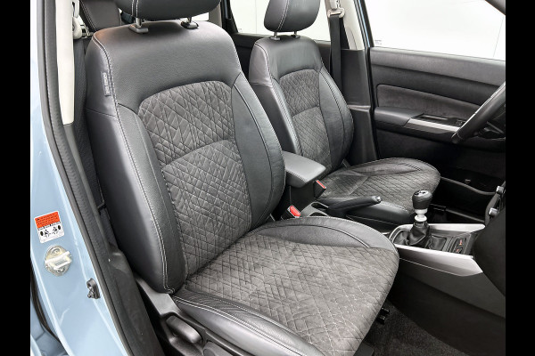 Suzuki Vitara 1.4 130PK Smart Hybrid / Panoramadak / Trekhaak / 1/2 Leder / Airco-ecc. / Pdc.V+A / Radio multimedia /