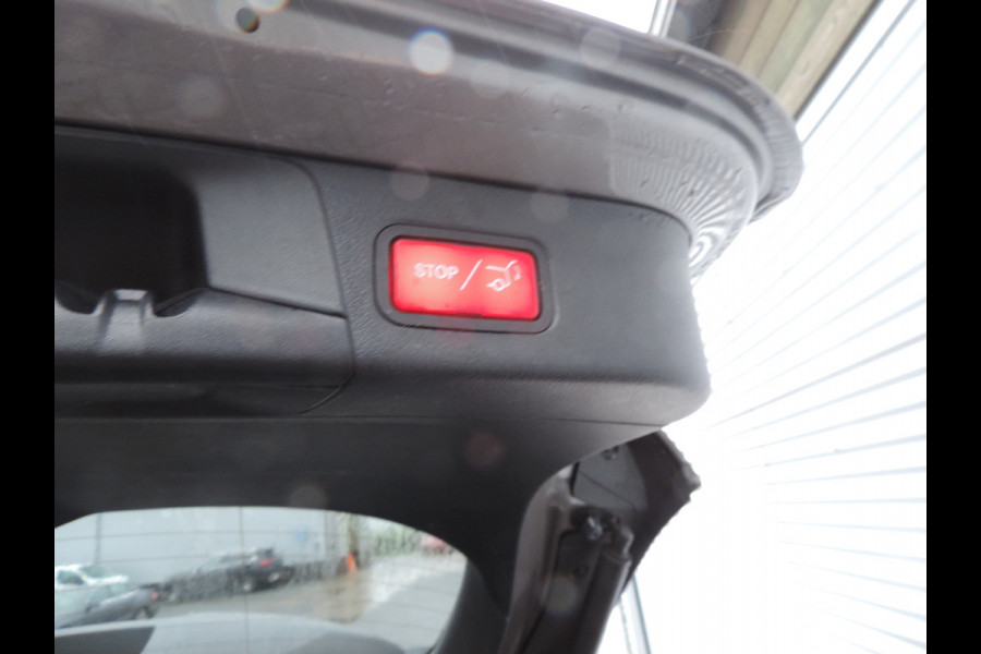 Mercedes-Benz B-Klasse 180 Launch Edition Premium Plus TREKHAAK