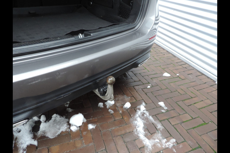 Mercedes-Benz B-Klasse 180 Launch Edition Premium Plus TREKHAAK