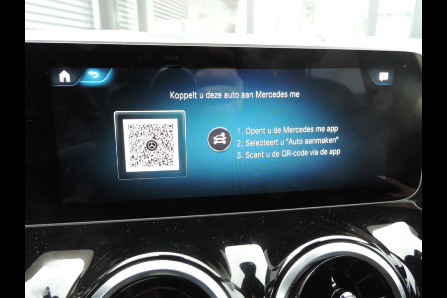 Mercedes-Benz B-Klasse 180 Launch Edition Premium Plus TREKHAAK