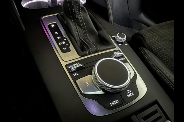 Audi A3 Sportback 35 TFSI 3x S-Line Black Edition Pano NAP