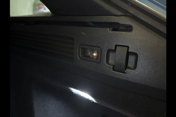 Volkswagen Arteon Shooting Brake eHYBRID 218PK DSG R-LINE BUSINESS+ TREKHAAK/360CAMERA/PANORAMADAK