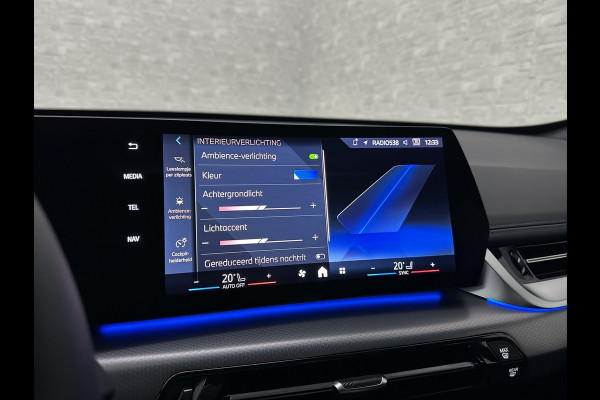 BMW X1 18i M-Sport | Panorama | Sportstoelen | Keyless-Entry | Sfeerverlichting | Achteruitrij-Camera | Carplay | Full-LED | Black-Optic | Getint Glas | Stoelverwarming | Draadloos Laden |